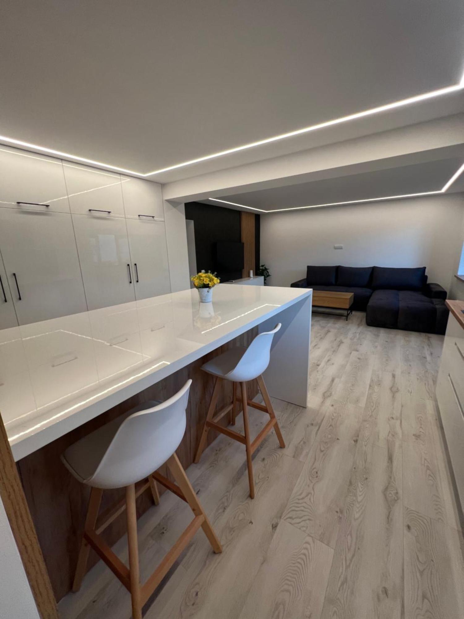 Modern Premium Apartment 1 Targoviste Exterior photo